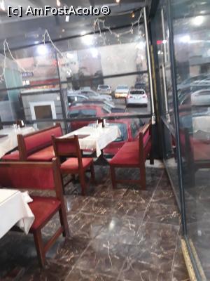 [P07] prin restaurant » foto by adrianbogdan
 - 
<span class="allrVoted glyphicon glyphicon-heart hidden" id="av1144723"></span>
<a class="m-l-10 hidden" id="sv1144723" onclick="voting_Foto_DelVot(,1144723,7254)" role="button">șterge vot <span class="glyphicon glyphicon-remove"></span></a>
<a id="v91144723" class=" c-red"  onclick="voting_Foto_SetVot(1144723)" role="button"><span class="glyphicon glyphicon-heart-empty"></span> <b>LIKE</b> = Votează poza</a> <img class="hidden"  id="f1144723W9" src="/imagini/loader.gif" border="0" /><span class="AjErrMes hidden" id="e1144723ErM"></span>