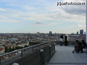 [P15] Terasa panoramica (Casa Oceanelor) aflata la 35 de metri inaltime, de unde se pot admira frumusetile orasului Viena.  » foto by stellinna
 - 
<span class="allrVoted glyphicon glyphicon-heart hidden" id="av671243"></span>
<a class="m-l-10 hidden" id="sv671243" onclick="voting_Foto_DelVot(,671243,7265)" role="button">șterge vot <span class="glyphicon glyphicon-remove"></span></a>
<a id="v9671243" class=" c-red"  onclick="voting_Foto_SetVot(671243)" role="button"><span class="glyphicon glyphicon-heart-empty"></span> <b>LIKE</b> = Votează poza</a> <img class="hidden"  id="f671243W9" src="/imagini/loader.gif" border="0" /><span class="AjErrMes hidden" id="e671243ErM"></span>