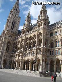 [P21] Primaria din Viena » foto by Traveller
 - 
<span class="allrVoted glyphicon glyphicon-heart hidden" id="av60158"></span>
<a class="m-l-10 hidden" id="sv60158" onclick="voting_Foto_DelVot(,60158,7265)" role="button">șterge vot <span class="glyphicon glyphicon-remove"></span></a>
<a id="v960158" class=" c-red"  onclick="voting_Foto_SetVot(60158)" role="button"><span class="glyphicon glyphicon-heart-empty"></span> <b>LIKE</b> = Votează poza</a> <img class="hidden"  id="f60158W9" src="/imagini/loader.gif" border="0" /><span class="AjErrMes hidden" id="e60158ErM"></span>