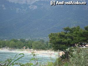 [P36] Plaja din Skala Panagia, văzută de undeva de dincolo de Terasa Vigli, recognoscibilă după pinii ce străjuiesc stănca » foto by Lyssys
 - 
<span class="allrVoted glyphicon glyphicon-heart hidden" id="av352934"></span>
<a class="m-l-10 hidden" id="sv352934" onclick="voting_Foto_DelVot(,352934,7269)" role="button">șterge vot <span class="glyphicon glyphicon-remove"></span></a>
<a id="v9352934" class=" c-red"  onclick="voting_Foto_SetVot(352934)" role="button"><span class="glyphicon glyphicon-heart-empty"></span> <b>LIKE</b> = Votează poza</a> <img class="hidden"  id="f352934W9" src="/imagini/loader.gif" border="0" /><span class="AjErrMes hidden" id="e352934ErM"></span>