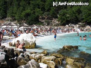 [P01] Umbrelutele si sezloangele de pe plaja fac sederea cat mai confortabila, acestea putand fi folosite de oricine care comanda ceva de la bar (oricum ai nevoie de apa sau sucuri pe plaja), exista totodata si fotolii gen puf care pot fi folosite in aceleasi conditii.  » foto by emylut
 - 
<span class="allrVoted glyphicon glyphicon-heart hidden" id="av473738"></span>
<a class="m-l-10 hidden" id="sv473738" onclick="voting_Foto_DelVot(,473738,7269)" role="button">șterge vot <span class="glyphicon glyphicon-remove"></span></a>
<a id="v9473738" class=" c-red"  onclick="voting_Foto_SetVot(473738)" role="button"><span class="glyphicon glyphicon-heart-empty"></span> <b>LIKE</b> = Votează poza</a> <img class="hidden"  id="f473738W9" src="/imagini/loader.gif" border="0" /><span class="AjErrMes hidden" id="e473738ErM"></span>