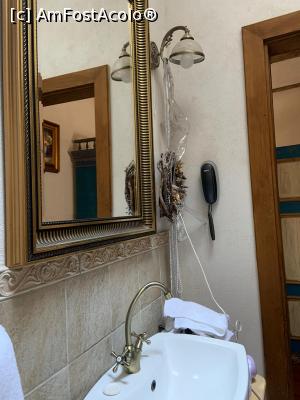 [P06] la baie parcă doar telefonul e în plus » foto by robert
 - 
<span class="allrVoted glyphicon glyphicon-heart hidden" id="av1131228"></span>
<a class="m-l-10 hidden" id="sv1131228" onclick="voting_Foto_DelVot(,1131228,7288)" role="button">șterge vot <span class="glyphicon glyphicon-remove"></span></a>
<a id="v91131228" class=" c-red"  onclick="voting_Foto_SetVot(1131228)" role="button"><span class="glyphicon glyphicon-heart-empty"></span> <b>LIKE</b> = Votează poza</a> <img class="hidden"  id="f1131228W9" src="/imagini/loader.gif" border="0" /><span class="AjErrMes hidden" id="e1131228ErM"></span>