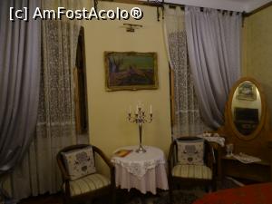 [P06] Casa Cositorarului - camera dublă » foto by Cris
 - 
<span class="allrVoted glyphicon glyphicon-heart hidden" id="av842852"></span>
<a class="m-l-10 hidden" id="sv842852" onclick="voting_Foto_DelVot(,842852,7288)" role="button">șterge vot <span class="glyphicon glyphicon-remove"></span></a>
<a id="v9842852" class=" c-red"  onclick="voting_Foto_SetVot(842852)" role="button"><span class="glyphicon glyphicon-heart-empty"></span> <b>LIKE</b> = Votează poza</a> <img class="hidden"  id="f842852W9" src="/imagini/loader.gif" border="0" /><span class="AjErrMes hidden" id="e842852ErM"></span>
