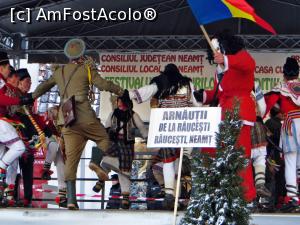 [P12] Jocul arnăuților din Răucești pe scena festivalului tradițiilor de Anul Nou.  » foto by Lucien
 - 
<span class="allrVoted glyphicon glyphicon-heart hidden" id="av822711"></span>
<a class="m-l-10 hidden" id="sv822711" onclick="voting_Foto_DelVot(,822711,7301)" role="button">șterge vot <span class="glyphicon glyphicon-remove"></span></a>
<a id="v9822711" class=" c-red"  onclick="voting_Foto_SetVot(822711)" role="button"><span class="glyphicon glyphicon-heart-empty"></span> <b>LIKE</b> = Votează poza</a> <img class="hidden"  id="f822711W9" src="/imagini/loader.gif" border="0" /><span class="AjErrMes hidden" id="e822711ErM"></span>