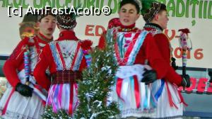 [P15] Jocul arnăuților pe scena Festivalului Obiceiurilor și Tradițiilor de Anul Nou din Târgu Neamț » foto by Lucien
 - 
<span class="allrVoted glyphicon glyphicon-heart hidden" id="av822714"></span>
<a class="m-l-10 hidden" id="sv822714" onclick="voting_Foto_DelVot(,822714,7301)" role="button">șterge vot <span class="glyphicon glyphicon-remove"></span></a>
<a id="v9822714" class=" c-red"  onclick="voting_Foto_SetVot(822714)" role="button"><span class="glyphicon glyphicon-heart-empty"></span> <b>LIKE</b> = Votează poza</a> <img class="hidden"  id="f822714W9" src="/imagini/loader.gif" border="0" /><span class="AjErrMes hidden" id="e822714ErM"></span>