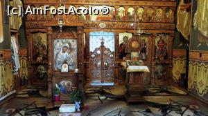 [P13] Detaliu iconostas (biserica nouă)  » foto by Lucien
 - 
<span class="allrVoted glyphicon glyphicon-heart hidden" id="av976374"></span>
<a class="m-l-10 hidden" id="sv976374" onclick="voting_Foto_DelVot(,976374,7301)" role="button">șterge vot <span class="glyphicon glyphicon-remove"></span></a>
<a id="v9976374" class=" c-red"  onclick="voting_Foto_SetVot(976374)" role="button"><span class="glyphicon glyphicon-heart-empty"></span> <b>LIKE</b> = Votează poza</a> <img class="hidden"  id="f976374W9" src="/imagini/loader.gif" border="0" /><span class="AjErrMes hidden" id="e976374ErM"></span>