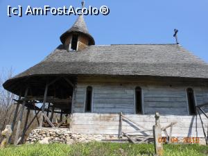 [P17] Dâmbovița - Biserica de lemn Bumbuia, vedere dinspre sud.  » foto by iulianic
 - 
<span class="allrVoted glyphicon glyphicon-heart hidden" id="av727273"></span>
<a class="m-l-10 hidden" id="sv727273" onclick="voting_Foto_DelVot(,727273,7302)" role="button">șterge vot <span class="glyphicon glyphicon-remove"></span></a>
<a id="v9727273" class=" c-red"  onclick="voting_Foto_SetVot(727273)" role="button"><span class="glyphicon glyphicon-heart-empty"></span> <b>LIKE</b> = Votează poza</a> <img class="hidden"  id="f727273W9" src="/imagini/loader.gif" border="0" /><span class="AjErrMes hidden" id="e727273ErM"></span>