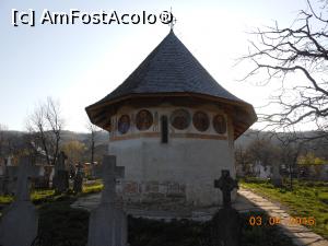 [P31] Dâmbovița - Biserica de lemn Oncești, fațada estică.  » foto by iulianic
 - 
<span class="allrVoted glyphicon glyphicon-heart hidden" id="av727287"></span>
<a class="m-l-10 hidden" id="sv727287" onclick="voting_Foto_DelVot(,727287,7302)" role="button">șterge vot <span class="glyphicon glyphicon-remove"></span></a>
<a id="v9727287" class=" c-red"  onclick="voting_Foto_SetVot(727287)" role="button"><span class="glyphicon glyphicon-heart-empty"></span> <b>LIKE</b> = Votează poza</a> <img class="hidden"  id="f727287W9" src="/imagini/loader.gif" border="0" /><span class="AjErrMes hidden" id="e727287ErM"></span>