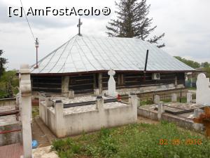 [P18] Dâmbovița - Biserica de lemn Decindea.  » foto by iulianic
 - 
<span class="allrVoted glyphicon glyphicon-heart hidden" id="av735886"></span>
<a class="m-l-10 hidden" id="sv735886" onclick="voting_Foto_DelVot(,735886,7302)" role="button">șterge vot <span class="glyphicon glyphicon-remove"></span></a>
<a id="v9735886" class=" c-red"  onclick="voting_Foto_SetVot(735886)" role="button"><span class="glyphicon glyphicon-heart-empty"></span> <b>LIKE</b> = Votează poza</a> <img class="hidden"  id="f735886W9" src="/imagini/loader.gif" border="0" /><span class="AjErrMes hidden" id="e735886ErM"></span>