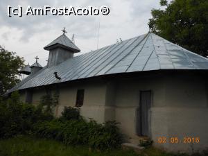 [P08] Dâmbovița - Biserica de lemn Sălcuța, vedere dinspre sud-est.  » foto by iulianic
 - 
<span class="allrVoted glyphicon glyphicon-heart hidden" id="av735876"></span>
<a class="m-l-10 hidden" id="sv735876" onclick="voting_Foto_DelVot(,735876,7302)" role="button">șterge vot <span class="glyphicon glyphicon-remove"></span></a>
<a id="v9735876" class=" c-red"  onclick="voting_Foto_SetVot(735876)" role="button"><span class="glyphicon glyphicon-heart-empty"></span> <b>LIKE</b> = Votează poza</a> <img class="hidden"  id="f735876W9" src="/imagini/loader.gif" border="0" /><span class="AjErrMes hidden" id="e735876ErM"></span>