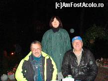 [P16] eu,sora mea si cumnatul seara tarziu in gradina » foto by sandu.53
 - 
<span class="allrVoted glyphicon glyphicon-heart hidden" id="av131097"></span>
<a class="m-l-10 hidden" id="sv131097" onclick="voting_Foto_DelVot(,131097,7302)" role="button">șterge vot <span class="glyphicon glyphicon-remove"></span></a>
<a id="v9131097" class=" c-red"  onclick="voting_Foto_SetVot(131097)" role="button"><span class="glyphicon glyphicon-heart-empty"></span> <b>LIKE</b> = Votează poza</a> <img class="hidden"  id="f131097W9" src="/imagini/loader.gif" border="0" /><span class="AjErrMes hidden" id="e131097ErM"></span>