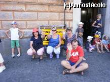 [P13] eram epuizati...asteptam autobuzul.....in cetate se poate ajunge si cu masina,noi am lasat-o in parcare nestiind daca ne putem descurca cu locurile de parcare. » foto by adaiulia
 - 
<span class="allrVoted glyphicon glyphicon-heart hidden" id="av129504"></span>
<a class="m-l-10 hidden" id="sv129504" onclick="voting_Foto_DelVot(,129504,7308)" role="button">șterge vot <span class="glyphicon glyphicon-remove"></span></a>
<a id="v9129504" class=" c-red"  onclick="voting_Foto_SetVot(129504)" role="button"><span class="glyphicon glyphicon-heart-empty"></span> <b>LIKE</b> = Votează poza</a> <img class="hidden"  id="f129504W9" src="/imagini/loader.gif" border="0" /><span class="AjErrMes hidden" id="e129504ErM"></span>