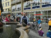 [P10] in Marktstätte, la Fantana imperiala » foto by ciprian.dima
 - 
<span class="allrVoted glyphicon glyphicon-heart hidden" id="av362868"></span>
<a class="m-l-10 hidden" id="sv362868" onclick="voting_Foto_DelVot(,362868,7326)" role="button">șterge vot <span class="glyphicon glyphicon-remove"></span></a>
<a id="v9362868" class=" c-red"  onclick="voting_Foto_SetVot(362868)" role="button"><span class="glyphicon glyphicon-heart-empty"></span> <b>LIKE</b> = Votează poza</a> <img class="hidden"  id="f362868W9" src="/imagini/loader.gif" border="0" /><span class="AjErrMes hidden" id="e362868ErM"></span>