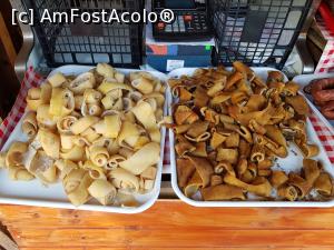 [P22] Zona Bâlea Lac - bunătăți de la vânzătorii ambulanți. Am cumpărat și noi șorici. Yummy!  » foto by Floryn81
 - 
<span class="allrVoted glyphicon glyphicon-heart hidden" id="av1097102"></span>
<a class="m-l-10 hidden" id="sv1097102" onclick="voting_Foto_DelVot(,1097102,7327)" role="button">șterge vot <span class="glyphicon glyphicon-remove"></span></a>
<a id="v91097102" class=" c-red"  onclick="voting_Foto_SetVot(1097102)" role="button"><span class="glyphicon glyphicon-heart-empty"></span> <b>LIKE</b> = Votează poza</a> <img class="hidden"  id="f1097102W9" src="/imagini/loader.gif" border="0" /><span class="AjErrMes hidden" id="e1097102ErM"></span>