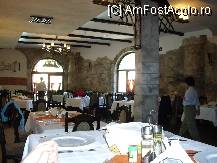 [P20] Interiorul restaurantului, decorat in stil rustic. » foto by corinka
 - 
<span class="allrVoted glyphicon glyphicon-heart hidden" id="av81009"></span>
<a class="m-l-10 hidden" id="sv81009" onclick="voting_Foto_DelVot(,81009,7328)" role="button">șterge vot <span class="glyphicon glyphicon-remove"></span></a>
<a id="v981009" class=" c-red"  onclick="voting_Foto_SetVot(81009)" role="button"><span class="glyphicon glyphicon-heart-empty"></span> <b>LIKE</b> = Votează poza</a> <img class="hidden"  id="f81009W9" src="/imagini/loader.gif" border="0" /><span class="AjErrMes hidden" id="e81009ErM"></span>