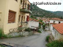 [P07] straduta care coboara in Sykia. » foto by sandu.53
 - 
<span class="allrVoted glyphicon glyphicon-heart hidden" id="av130662"></span>
<a class="m-l-10 hidden" id="sv130662" onclick="voting_Foto_DelVot(,130662,7338)" role="button">șterge vot <span class="glyphicon glyphicon-remove"></span></a>
<a id="v9130662" class=" c-red"  onclick="voting_Foto_SetVot(130662)" role="button"><span class="glyphicon glyphicon-heart-empty"></span> <b>LIKE</b> = Votează poza</a> <img class="hidden"  id="f130662W9" src="/imagini/loader.gif" border="0" /><span class="AjErrMes hidden" id="e130662ErM"></span>