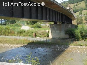 [P10] Pe Valea Trotușului - Podul peste apa Trotușului. » foto by iulianic
 - 
<span class="allrVoted glyphicon glyphicon-heart hidden" id="av1475000"></span>
<a class="m-l-10 hidden" id="sv1475000" onclick="voting_Foto_DelVot(,1475000,7361)" role="button">șterge vot <span class="glyphicon glyphicon-remove"></span></a>
<a id="v91475000" class=" c-red"  onclick="voting_Foto_SetVot(1475000)" role="button"><span class="glyphicon glyphicon-heart-empty"></span> <b>LIKE</b> = Votează poza</a> <img class="hidden"  id="f1475000W9" src="/imagini/loader.gif" border="0" /><span class="AjErrMes hidden" id="e1475000ErM"></span>