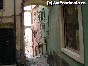 [P04] Arcade ce leaga casele -ziduri degradate... culori sterse pe case » foto by mireille
 - 
<span class="allrVoted glyphicon glyphicon-heart hidden" id="av486203"></span>
<a class="m-l-10 hidden" id="sv486203" onclick="voting_Foto_DelVot(,486203,7390)" role="button">șterge vot <span class="glyphicon glyphicon-remove"></span></a>
<a id="v9486203" class=" c-red"  onclick="voting_Foto_SetVot(486203)" role="button"><span class="glyphicon glyphicon-heart-empty"></span> <b>LIKE</b> = Votează poza</a> <img class="hidden"  id="f486203W9" src="/imagini/loader.gif" border="0" /><span class="AjErrMes hidden" id="e486203ErM"></span>