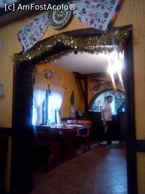[P05] Restaurant Trei Brazi in stil traditional.  » foto by Razvan T.*
 - 
<span class="allrVoted glyphicon glyphicon-heart hidden" id="av1136575"></span>
<a class="m-l-10 hidden" id="sv1136575" onclick="voting_Foto_DelVot(,1136575,7400)" role="button">șterge vot <span class="glyphicon glyphicon-remove"></span></a>
<a id="v91136575" class=" c-red"  onclick="voting_Foto_SetVot(1136575)" role="button"><span class="glyphicon glyphicon-heart-empty"></span> <b>LIKE</b> = Votează poza</a> <img class="hidden"  id="f1136575W9" src="/imagini/loader.gif" border="0" /><span class="AjErrMes hidden" id="e1136575ErM"></span>