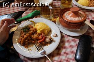 [P15] Moieciu, Restaurantul Cheile Grădiștei, Varză călită » foto by mprofeanu
 - 
<span class="allrVoted glyphicon glyphicon-heart hidden" id="av969308"></span>
<a class="m-l-10 hidden" id="sv969308" onclick="voting_Foto_DelVot(,969308,7404)" role="button">șterge vot <span class="glyphicon glyphicon-remove"></span></a>
<a id="v9969308" class=" c-red"  onclick="voting_Foto_SetVot(969308)" role="button"><span class="glyphicon glyphicon-heart-empty"></span> <b>LIKE</b> = Votează poza</a> <img class="hidden"  id="f969308W9" src="/imagini/loader.gif" border="0" /><span class="AjErrMes hidden" id="e969308ErM"></span>