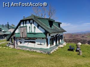 [P29] Amfiteatrul Transilvania; căsuțele » foto by crismis
 - 
<span class="allrVoted glyphicon glyphicon-heart hidden" id="av1383582"></span>
<a class="m-l-10 hidden" id="sv1383582" onclick="voting_Foto_DelVot(,1383582,7404)" role="button">șterge vot <span class="glyphicon glyphicon-remove"></span></a>
<a id="v91383582" class=" c-red"  onclick="voting_Foto_SetVot(1383582)" role="button"><span class="glyphicon glyphicon-heart-empty"></span> <b>LIKE</b> = Votează poza</a> <img class="hidden"  id="f1383582W9" src="/imagini/loader.gif" border="0" /><span class="AjErrMes hidden" id="e1383582ErM"></span>