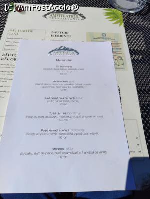 [P34] Amfiteatrul Transilvania; restaurantul » foto by crismis
 - 
<span class="allrVoted glyphicon glyphicon-heart hidden" id="av1383587"></span>
<a class="m-l-10 hidden" id="sv1383587" onclick="voting_Foto_DelVot(,1383587,7404)" role="button">șterge vot <span class="glyphicon glyphicon-remove"></span></a>
<a id="v91383587" class=" c-red"  onclick="voting_Foto_SetVot(1383587)" role="button"><span class="glyphicon glyphicon-heart-empty"></span> <b>LIKE</b> = Votează poza</a> <img class="hidden"  id="f1383587W9" src="/imagini/loader.gif" border="0" /><span class="AjErrMes hidden" id="e1383587ErM"></span>
