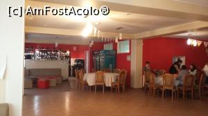 [P03] Restaurantul si barul pensiunii Maia » foto by raducondurache
 - 
<span class="allrVoted glyphicon glyphicon-heart hidden" id="av946014"></span>
<a class="m-l-10 hidden" id="sv946014" onclick="voting_Foto_DelVot(,946014,7420)" role="button">șterge vot <span class="glyphicon glyphicon-remove"></span></a>
<a id="v9946014" class=" c-red"  onclick="voting_Foto_SetVot(946014)" role="button"><span class="glyphicon glyphicon-heart-empty"></span> <b>LIKE</b> = Votează poza</a> <img class="hidden"  id="f946014W9" src="/imagini/loader.gif" border="0" /><span class="AjErrMes hidden" id="e946014ErM"></span>