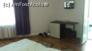 [P08] Camera cu pat matrimonial si balcon » foto by raducondurache
 - 
<span class="allrVoted glyphicon glyphicon-heart hidden" id="av946019"></span>
<a class="m-l-10 hidden" id="sv946019" onclick="voting_Foto_DelVot(,946019,7420)" role="button">șterge vot <span class="glyphicon glyphicon-remove"></span></a>
<a id="v9946019" class=" c-red"  onclick="voting_Foto_SetVot(946019)" role="button"><span class="glyphicon glyphicon-heart-empty"></span> <b>LIKE</b> = Votează poza</a> <img class="hidden"  id="f946019W9" src="/imagini/loader.gif" border="0" /><span class="AjErrMes hidden" id="e946019ErM"></span>