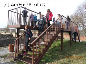 [P18] Abritus - Pasarela care deschide un câmp larg vederii asupra vechii cetăți.  » foto by iulianic
 - 
<span class="allrVoted glyphicon glyphicon-heart hidden" id="av954304"></span>
<a class="m-l-10 hidden" id="sv954304" onclick="voting_Foto_DelVot(,954304,7421)" role="button">șterge vot <span class="glyphicon glyphicon-remove"></span></a>
<a id="v9954304" class=" c-red"  onclick="voting_Foto_SetVot(954304)" role="button"><span class="glyphicon glyphicon-heart-empty"></span> <b>LIKE</b> = Votează poza</a> <img class="hidden"  id="f954304W9" src="/imagini/loader.gif" border="0" /><span class="AjErrMes hidden" id="e954304ErM"></span>