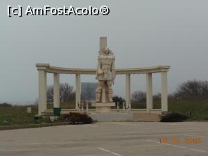 [P31] Cap Kaliakra - Monumentul dedicat escadronului rus condus de amiralul Usakov.  » foto by iulianic
 - 
<span class="allrVoted glyphicon glyphicon-heart hidden" id="av961451"></span>
<a class="m-l-10 hidden" id="sv961451" onclick="voting_Foto_DelVot(,961451,7421)" role="button">șterge vot <span class="glyphicon glyphicon-remove"></span></a>
<a id="v9961451" class=" c-red"  onclick="voting_Foto_SetVot(961451)" role="button"><span class="glyphicon glyphicon-heart-empty"></span> <b>LIKE</b> = Votează poza</a> <img class="hidden"  id="f961451W9" src="/imagini/loader.gif" border="0" /><span class="AjErrMes hidden" id="e961451ErM"></span>