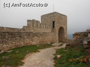 [P07] Cap Kaliakra - Intrarea reconstruită a cetății.  » foto by iulianic
 - 
<span class="allrVoted glyphicon glyphicon-heart hidden" id="av961427"></span>
<a class="m-l-10 hidden" id="sv961427" onclick="voting_Foto_DelVot(,961427,7421)" role="button">șterge vot <span class="glyphicon glyphicon-remove"></span></a>
<a id="v9961427" class=" c-red"  onclick="voting_Foto_SetVot(961427)" role="button"><span class="glyphicon glyphicon-heart-empty"></span> <b>LIKE</b> = Votează poza</a> <img class="hidden"  id="f961427W9" src="/imagini/loader.gif" border="0" /><span class="AjErrMes hidden" id="e961427ErM"></span>