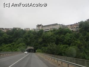 [P05] Tunel la Veliko Târnovo; sus hotelul Yantra.  » foto by tata123 🔱
 - 
<span class="allrVoted glyphicon glyphicon-heart hidden" id="av1072794"></span>
<a class="m-l-10 hidden" id="sv1072794" onclick="voting_Foto_DelVot(,1072794,7421)" role="button">șterge vot <span class="glyphicon glyphicon-remove"></span></a>
<a id="v91072794" class=" c-red"  onclick="voting_Foto_SetVot(1072794)" role="button"><span class="glyphicon glyphicon-heart-empty"></span> <b>LIKE</b> = Votează poza</a> <img class="hidden"  id="f1072794W9" src="/imagini/loader.gif" border="0" /><span class="AjErrMes hidden" id="e1072794ErM"></span>