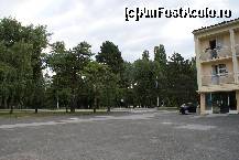[P04] Un colţ al hotelului şi un colţ al parcului de peste stradă » foto by Costi
 - 
<span class="allrVoted glyphicon glyphicon-heart hidden" id="av135322"></span>
<a class="m-l-10 hidden" id="sv135322" onclick="voting_Foto_DelVot(,135322,7431)" role="button">șterge vot <span class="glyphicon glyphicon-remove"></span></a>
<a id="v9135322" class=" c-red"  onclick="voting_Foto_SetVot(135322)" role="button"><span class="glyphicon glyphicon-heart-empty"></span> <b>LIKE</b> = Votează poza</a> <img class="hidden"  id="f135322W9" src="/imagini/loader.gif" border="0" /><span class="AjErrMes hidden" id="e135322ErM"></span>