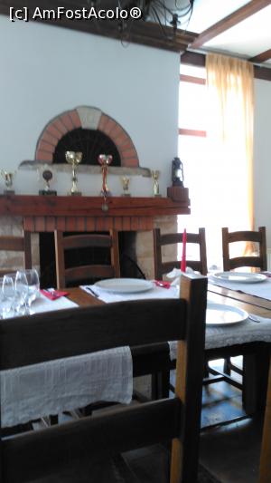 [P01] Restaurant Vraja Muntelui » foto by genugeo85
 - 
<span class="allrVoted glyphicon glyphicon-heart hidden" id="av886962"></span>
<a class="m-l-10 hidden" id="sv886962" onclick="voting_Foto_DelVot(,886962,7437)" role="button">șterge vot <span class="glyphicon glyphicon-remove"></span></a>
<a id="v9886962" class=" c-red"  onclick="voting_Foto_SetVot(886962)" role="button"><span class="glyphicon glyphicon-heart-empty"></span> <b>LIKE</b> = Votează poza</a> <img class="hidden"  id="f886962W9" src="/imagini/loader.gif" border="0" /><span class="AjErrMes hidden" id="e886962ErM"></span>