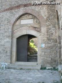 [P02] Intrarea la fortareata Kilitbahir. » foto by presario
 - 
<span class="allrVoted glyphicon glyphicon-heart hidden" id="av135510"></span>
<a class="m-l-10 hidden" id="sv135510" onclick="voting_Foto_DelVot(,135510,7439)" role="button">șterge vot <span class="glyphicon glyphicon-remove"></span></a>
<a id="v9135510" class=" c-red"  onclick="voting_Foto_SetVot(135510)" role="button"><span class="glyphicon glyphicon-heart-empty"></span> <b>LIKE</b> = Votează poza</a> <img class="hidden"  id="f135510W9" src="/imagini/loader.gif" border="0" /><span class="AjErrMes hidden" id="e135510ErM"></span>