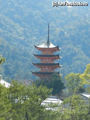 [P25] Pagoda pe insula Miyajima.  » foto by TraianS
 - 
<span class="allrVoted glyphicon glyphicon-heart hidden" id="av414733"></span>
<a class="m-l-10 hidden" id="sv414733" onclick="voting_Foto_DelVot(,414733,7440)" role="button">șterge vot <span class="glyphicon glyphicon-remove"></span></a>
<a id="v9414733" class=" c-red"  onclick="voting_Foto_SetVot(414733)" role="button"><span class="glyphicon glyphicon-heart-empty"></span> <b>LIKE</b> = Votează poza</a> <img class="hidden"  id="f414733W9" src="/imagini/loader.gif" border="0" /><span class="AjErrMes hidden" id="e414733ErM"></span>