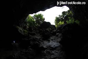 [P12] Zeus Cave - intrarea în peşteră văzută de jos » foto by danoradea
 - 
<span class="allrVoted glyphicon glyphicon-heart hidden" id="av629069"></span>
<a class="m-l-10 hidden" id="sv629069" onclick="voting_Foto_DelVot(,629069,7464)" role="button">șterge vot <span class="glyphicon glyphicon-remove"></span></a>
<a id="v9629069" class=" c-red"  onclick="voting_Foto_SetVot(629069)" role="button"><span class="glyphicon glyphicon-heart-empty"></span> <b>LIKE</b> = Votează poza</a> <img class="hidden"  id="f629069W9" src="/imagini/loader.gif" border="0" /><span class="AjErrMes hidden" id="e629069ErM"></span>
