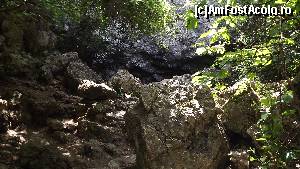 [P05] Zeus Cave - intrarea în peşteră printre stânci » foto by danoradea
 - 
<span class="allrVoted glyphicon glyphicon-heart hidden" id="av629062"></span>
<a class="m-l-10 hidden" id="sv629062" onclick="voting_Foto_DelVot(,629062,7464)" role="button">șterge vot <span class="glyphicon glyphicon-remove"></span></a>
<a id="v9629062" class=" c-red"  onclick="voting_Foto_SetVot(629062)" role="button"><span class="glyphicon glyphicon-heart-empty"></span> <b>LIKE</b> = Votează poza</a> <img class="hidden"  id="f629062W9" src="/imagini/loader.gif" border="0" /><span class="AjErrMes hidden" id="e629062ErM"></span>