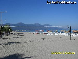 [P01] Peninsula Dilek care gazduieste rezervatia naturala Milli Park se poate vedea in zare de pe plaja hotelului Mersin Club.  » foto by adryana
 - 
<span class="allrVoted glyphicon glyphicon-heart hidden" id="av543427"></span>
<a class="m-l-10 hidden" id="sv543427" onclick="voting_Foto_DelVot(,543427,7464)" role="button">șterge vot <span class="glyphicon glyphicon-remove"></span></a>
<a id="v9543427" class=" c-red"  onclick="voting_Foto_SetVot(543427)" role="button"><span class="glyphicon glyphicon-heart-empty"></span> <b>LIKE</b> = Votează poza</a> <img class="hidden"  id="f543427W9" src="/imagini/loader.gif" border="0" /><span class="AjErrMes hidden" id="e543427ErM"></span>