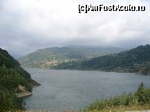[P18] O priveliste deosebita de sus, de pe Barajul Siriu, spre lacul de acumulare » foto by ascent
 - 
<span class="allrVoted glyphicon glyphicon-heart hidden" id="av137563"></span>
<a class="m-l-10 hidden" id="sv137563" onclick="voting_Foto_DelVot(,137563,7491)" role="button">șterge vot <span class="glyphicon glyphicon-remove"></span></a>
<a id="v9137563" class=" c-red"  onclick="voting_Foto_SetVot(137563)" role="button"><span class="glyphicon glyphicon-heart-empty"></span> <b>LIKE</b> = Votează poza</a> <img class="hidden"  id="f137563W9" src="/imagini/loader.gif" border="0" /><span class="AjErrMes hidden" id="e137563ErM"></span>