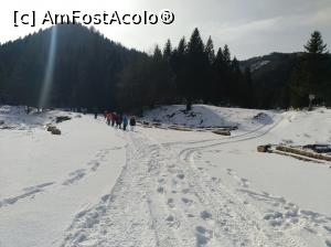 [P11] Excursie pe carari de munte, soare, zapada, veselie.  » foto by senateo
 - 
<span class="allrVoted glyphicon glyphicon-heart hidden" id="av1157059"></span>
<a class="m-l-10 hidden" id="sv1157059" onclick="voting_Foto_DelVot(,1157059,7492)" role="button">șterge vot <span class="glyphicon glyphicon-remove"></span></a>
<a id="v91157059" class=" c-red"  onclick="voting_Foto_SetVot(1157059)" role="button"><span class="glyphicon glyphicon-heart-empty"></span> <b>LIKE</b> = Votează poza</a> <img class="hidden"  id="f1157059W9" src="/imagini/loader.gif" border="0" /><span class="AjErrMes hidden" id="e1157059ErM"></span>
