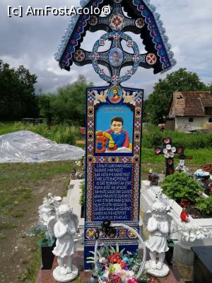 [P18] Cimitirul vesel » foto by nelu73
 - 
<span class="allrVoted glyphicon glyphicon-heart hidden" id="av1175632"></span>
<a class="m-l-10 hidden" id="sv1175632" onclick="voting_Foto_DelVot(,1175632,7494)" role="button">șterge vot <span class="glyphicon glyphicon-remove"></span></a>
<a id="v91175632" class=" c-red"  onclick="voting_Foto_SetVot(1175632)" role="button"><span class="glyphicon glyphicon-heart-empty"></span> <b>LIKE</b> = Votează poza</a> <img class="hidden"  id="f1175632W9" src="/imagini/loader.gif" border="0" /><span class="AjErrMes hidden" id="e1175632ErM"></span>