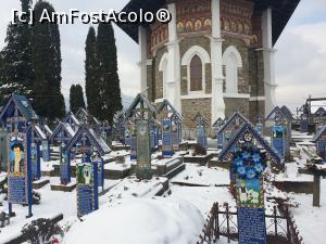 [P02] Cimitirul Vesel de la Săpânță » foto by robert
 - 
<span class="allrVoted glyphicon glyphicon-heart hidden" id="av1217559"></span>
<a class="m-l-10 hidden" id="sv1217559" onclick="voting_Foto_DelVot(,1217559,7494)" role="button">șterge vot <span class="glyphicon glyphicon-remove"></span></a>
<a id="v91217559" class=" c-red"  onclick="voting_Foto_SetVot(1217559)" role="button"><span class="glyphicon glyphicon-heart-empty"></span> <b>LIKE</b> = Votează poza</a> <img class="hidden"  id="f1217559W9" src="/imagini/loader.gif" border="0" /><span class="AjErrMes hidden" id="e1217559ErM"></span>