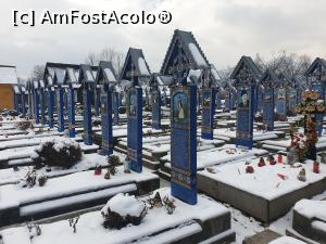 [P43] Cimitirul Vesel de la Săpânță » foto by robert
 - 
<span class="allrVoted glyphicon glyphicon-heart hidden" id="av1217600"></span>
<a class="m-l-10 hidden" id="sv1217600" onclick="voting_Foto_DelVot(,1217600,7494)" role="button">șterge vot <span class="glyphicon glyphicon-remove"></span></a>
<a id="v91217600" class=" c-red"  onclick="voting_Foto_SetVot(1217600)" role="button"><span class="glyphicon glyphicon-heart-empty"></span> <b>LIKE</b> = Votează poza</a> <img class="hidden"  id="f1217600W9" src="/imagini/loader.gif" border="0" /><span class="AjErrMes hidden" id="e1217600ErM"></span>