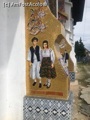[P22] Moda de vară în Săpânța » foto by AZE
 - 
<span class="allrVoted glyphicon glyphicon-heart hidden" id="av1280407"></span>
<a class="m-l-10 hidden" id="sv1280407" onclick="voting_Foto_DelVot(,1280407,7494)" role="button">șterge vot <span class="glyphicon glyphicon-remove"></span></a>
<a id="v91280407" class=" c-red"  onclick="voting_Foto_SetVot(1280407)" role="button"><span class="glyphicon glyphicon-heart-empty"></span> <b>LIKE</b> = Votează poza</a> <img class="hidden"  id="f1280407W9" src="/imagini/loader.gif" border="0" /><span class="AjErrMes hidden" id="e1280407ErM"></span>