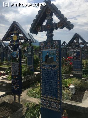 [P07] Cimitirul vesel » foto by AZE
 - 
<span class="allrVoted glyphicon glyphicon-heart hidden" id="av1280392"></span>
<a class="m-l-10 hidden" id="sv1280392" onclick="voting_Foto_DelVot(,1280392,7494)" role="button">șterge vot <span class="glyphicon glyphicon-remove"></span></a>
<a id="v91280392" class=" c-red"  onclick="voting_Foto_SetVot(1280392)" role="button"><span class="glyphicon glyphicon-heart-empty"></span> <b>LIKE</b> = Votează poza</a> <img class="hidden"  id="f1280392W9" src="/imagini/loader.gif" border="0" /><span class="AjErrMes hidden" id="e1280392ErM"></span>