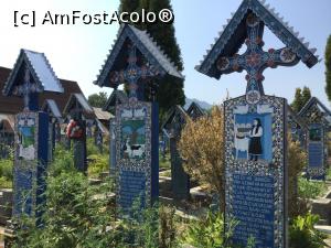 [P08] Cimitirul vesel din Sapanta - Normal ca va prezint mai mult cruci, ca de aia am venit aici » foto by mishu
 - 
<span class="allrVoted glyphicon glyphicon-heart hidden" id="av906102"></span>
<a class="m-l-10 hidden" id="sv906102" onclick="voting_Foto_DelVot(,906102,7494)" role="button">șterge vot <span class="glyphicon glyphicon-remove"></span></a>
<a id="v9906102" class=" c-red"  onclick="voting_Foto_SetVot(906102)" role="button"><span class="glyphicon glyphicon-heart-empty"></span> <b>LIKE</b> = Votează poza</a> <img class="hidden"  id="f906102W9" src="/imagini/loader.gif" border="0" /><span class="AjErrMes hidden" id="e906102ErM"></span>