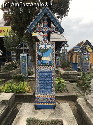 [P33] Cimitirul Vesel » foto by krisstinna
 - 
<span class="allrVoted glyphicon glyphicon-heart hidden" id="av1200272"></span>
<a class="m-l-10 hidden" id="sv1200272" onclick="voting_Foto_DelVot(,1200272,7494)" role="button">șterge vot <span class="glyphicon glyphicon-remove"></span></a>
<a id="v91200272" class=" c-red"  onclick="voting_Foto_SetVot(1200272)" role="button"><span class="glyphicon glyphicon-heart-empty"></span> <b>LIKE</b> = Votează poza</a> <img class="hidden"  id="f1200272W9" src="/imagini/loader.gif" border="0" /><span class="AjErrMes hidden" id="e1200272ErM"></span>