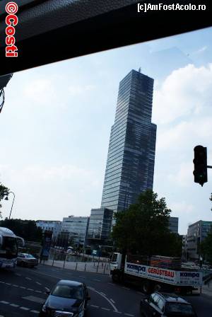 [P57] KölnTurm, din Media Park » foto by Costi
 - 
<span class="allrVoted glyphicon glyphicon-heart hidden" id="av547778"></span>
<a class="m-l-10 hidden" id="sv547778" onclick="voting_Foto_DelVot(,547778,7498)" role="button">șterge vot <span class="glyphicon glyphicon-remove"></span></a>
<a id="v9547778" class=" c-red"  onclick="voting_Foto_SetVot(547778)" role="button"><span class="glyphicon glyphicon-heart-empty"></span> <b>LIKE</b> = Votează poza</a> <img class="hidden"  id="f547778W9" src="/imagini/loader.gif" border="0" /><span class="AjErrMes hidden" id="e547778ErM"></span>