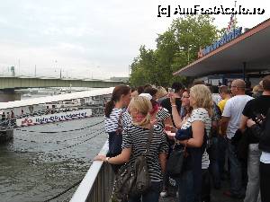 [P43] imbarcare pe croayiera rin köln » foto by Alb
 - 
<span class="allrVoted glyphicon glyphicon-heart hidden" id="av361898"></span>
<a class="m-l-10 hidden" id="sv361898" onclick="voting_Foto_DelVot(,361898,7498)" role="button">șterge vot <span class="glyphicon glyphicon-remove"></span></a>
<a id="v9361898" class=" c-red"  onclick="voting_Foto_SetVot(361898)" role="button"><span class="glyphicon glyphicon-heart-empty"></span> <b>LIKE</b> = Votează poza</a> <img class="hidden"  id="f361898W9" src="/imagini/loader.gif" border="0" /><span class="AjErrMes hidden" id="e361898ErM"></span>